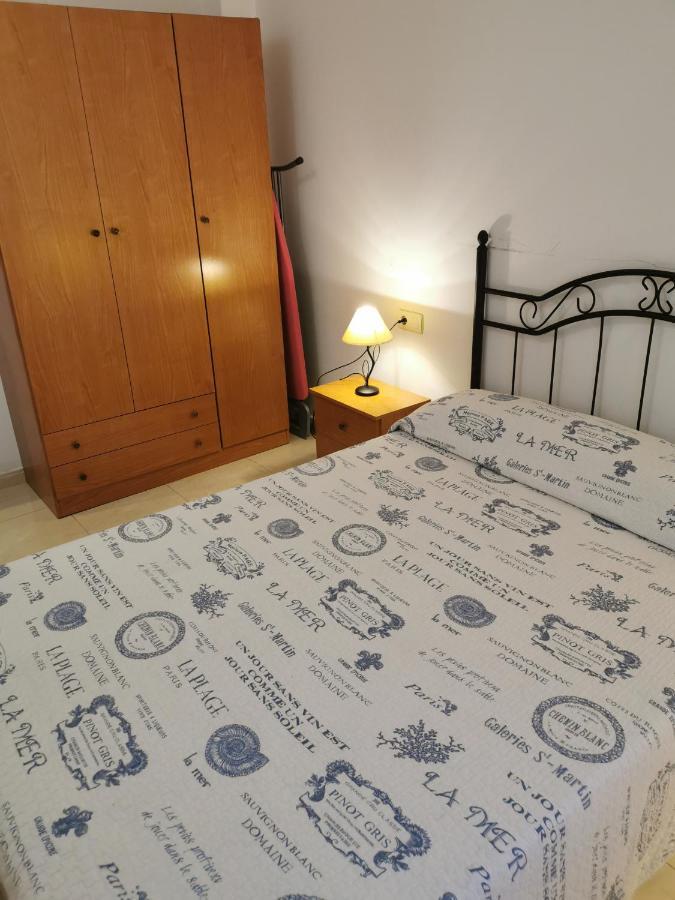Hostal Residencia Celma Sant Carles De La Rapita Ngoại thất bức ảnh