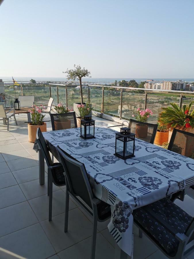 Hostal Residencia Celma Sant Carles De La Rapita Ngoại thất bức ảnh